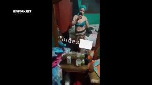 فلاحه بتدخل اوضتها وتلعب في كسها وبزازها والبت اخر هيجان-افلام بورنو -الجزء الثاني