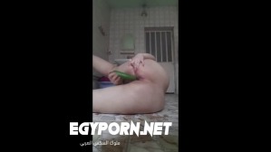 بطايه أوزي فاشخه طيزها بالخياره فشخ-سكس مصري
